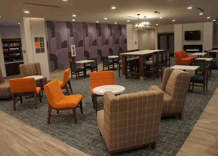 La Quinta Inn & Suites By Wyndham Littleton-Red Rocks